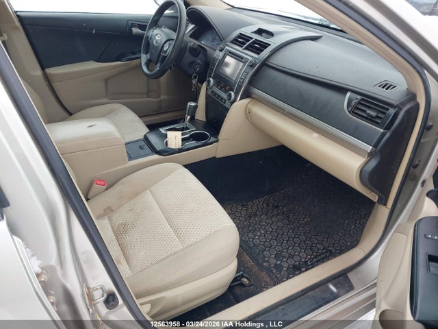 12563958 :رقم المزاد ، 4T1BF1FK0EU773598 vin ، 2014 Toyota Camry Le مزاد بيع