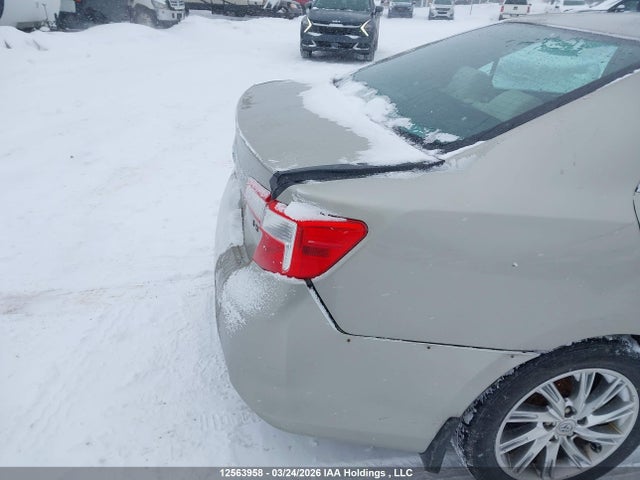 12563958 :رقم المزاد ، 4T1BF1FK0EU773598 vin ، 2014 Toyota Camry Le مزاد بيع
