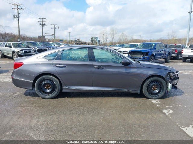 1HGCV1F51JA812010 Honda Accord