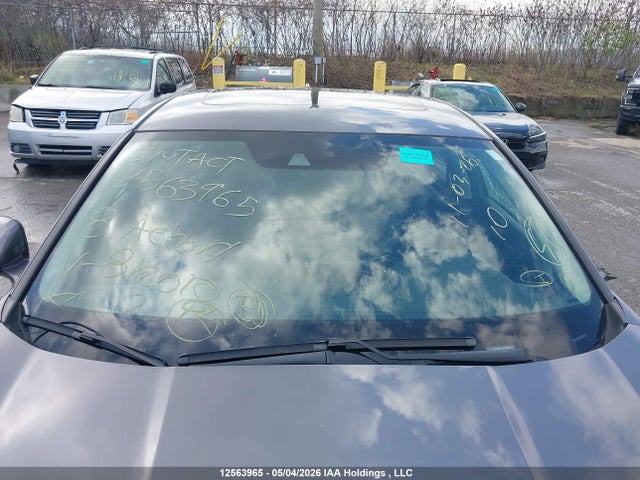 1HGCV1F51JA812010 Honda Accord