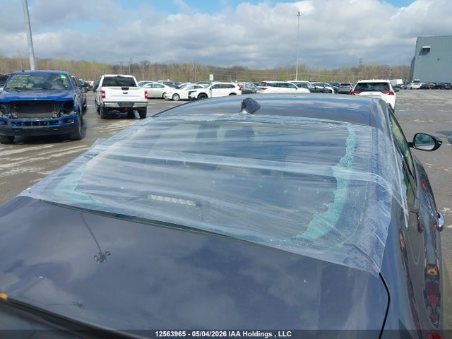 1HGCV1F51JA812010 Honda Accord