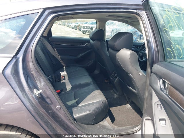 1HGCV1F51JA812010 Honda Accord