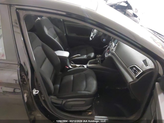 KMHD84LF9HU242979 Hyundai ELANTRA GL