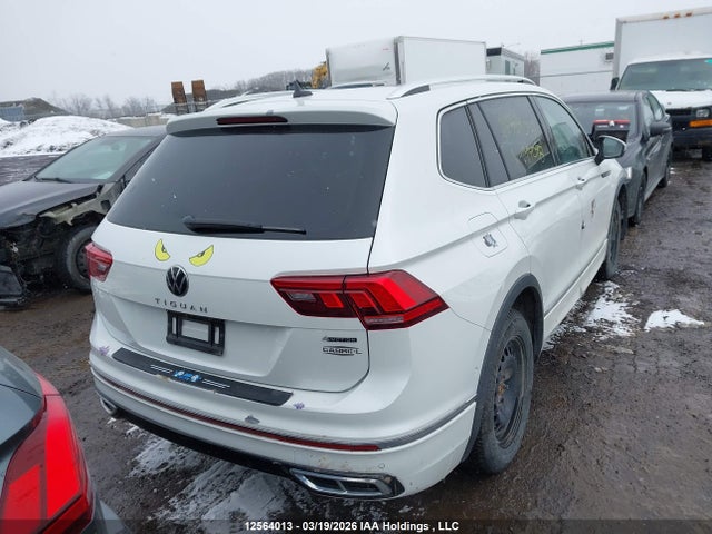 3VV4B7AX7NM144098 Volkswagen Tiguan Highline R-line