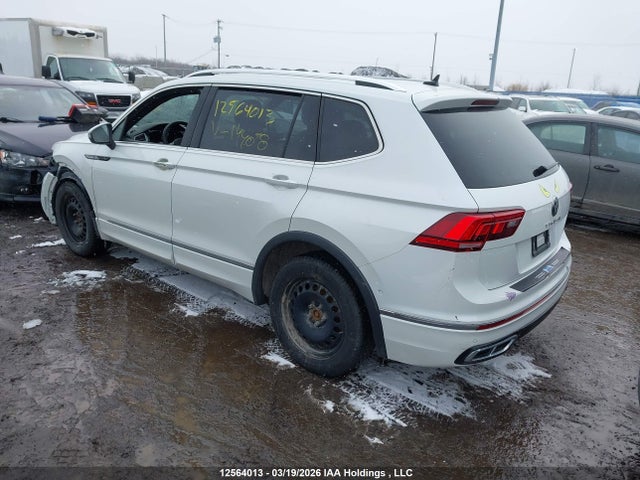 3VV4B7AX7NM144098 Volkswagen Tiguan Highline R-line