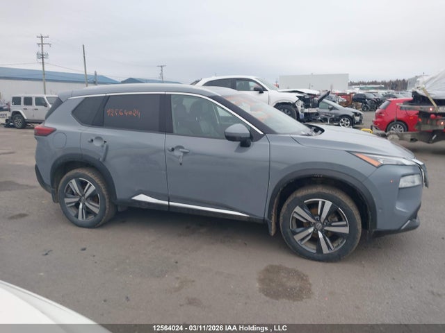 JN8BT3CB3NW331288 Nissan Rogue Sl