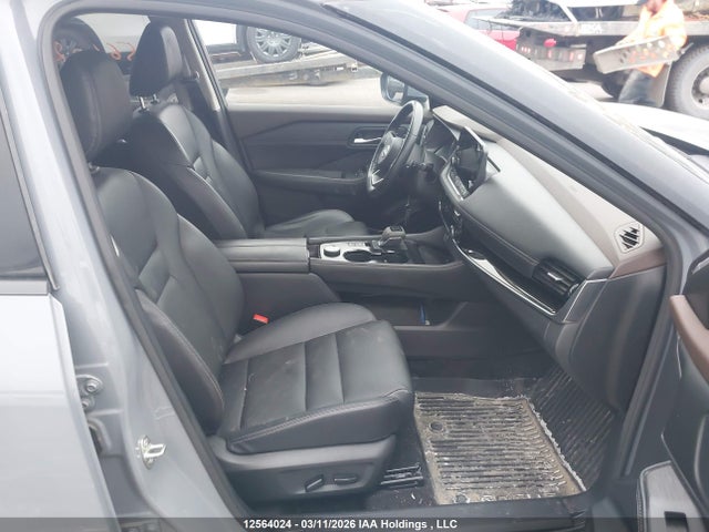 JN8BT3CB3NW331288 Nissan Rogue Sl