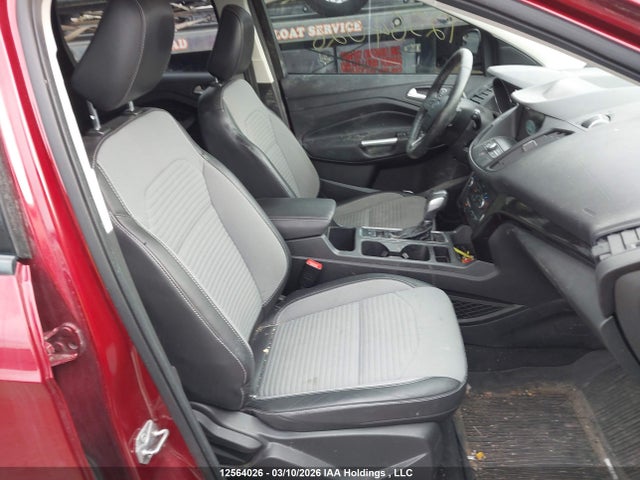 1FMCU9GD2KUB88185 Ford ESCAPE SE