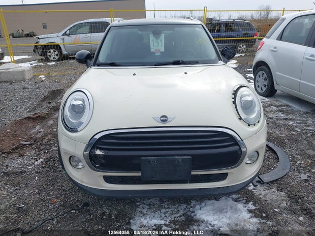 Mini 5 Door Cooper 2016 WMWXU1C59G2D09237 Image 13