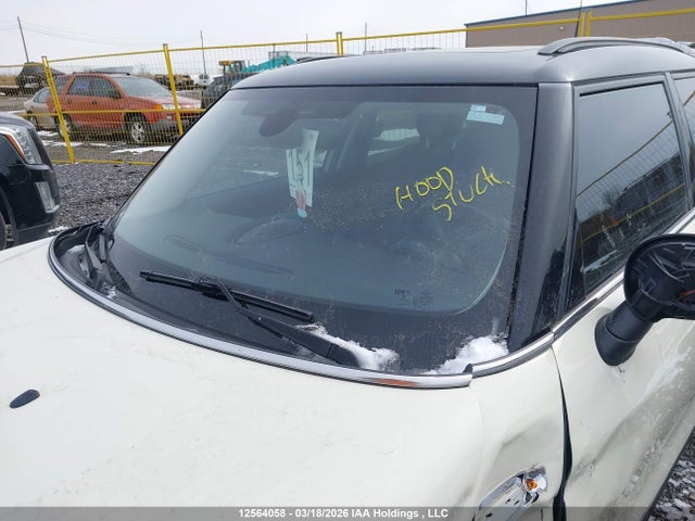 Mini 5 Door Cooper 2016 WMWXU1C59G2D09237 Image 18