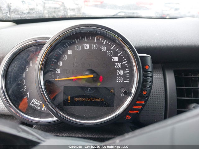 Mini 5 Door Cooper 2016 WMWXU1C59G2D09237 Image 7