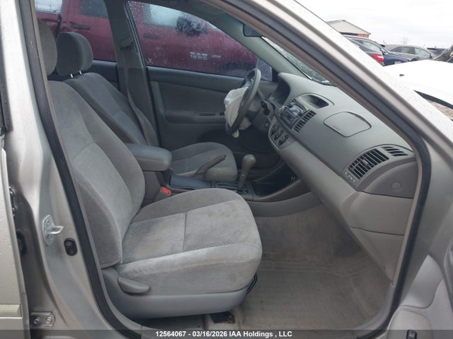 2004 Toyota Camry Le/se/xle მანქანა იყიდება აუქციონზე, vin: 4T1BE32KX4U267618, აუქციონის ნომერი: 12564067