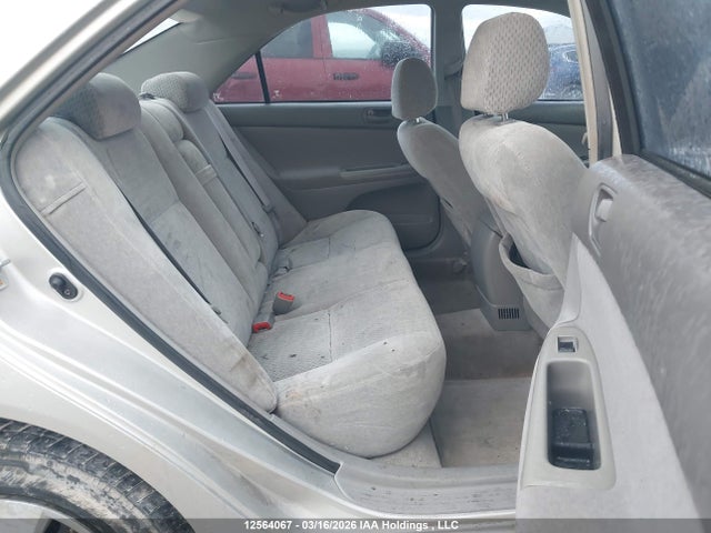 2004 Toyota Camry Le/se/xle მანქანა იყიდება აუქციონზე, vin: 4T1BE32KX4U267618, აუქციონის ნომერი: 12564067