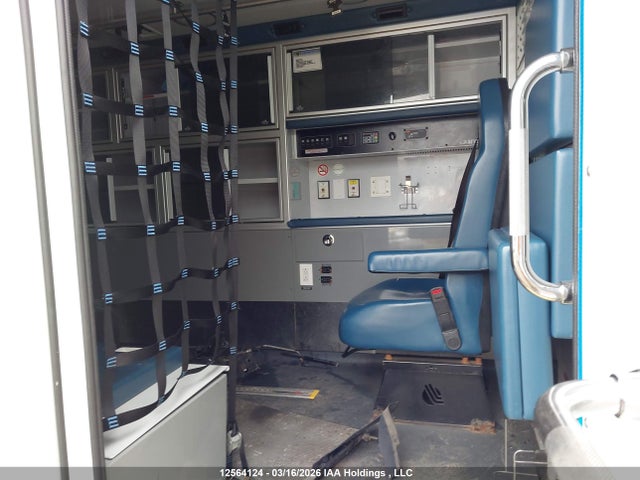 1GB3GSCLXG1331610 Chevrolet Express Cutaway 3500 1sd