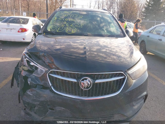 12564153 :رقم المزاد ، KL4CJASB8JB526228 vin ، 2018 Buick Encore مزاد بيع