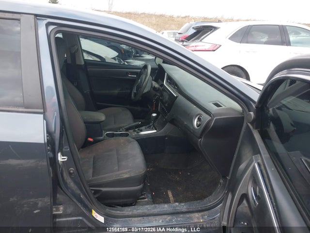 2T1BURHE9JC122879 Toyota COROLLA LE