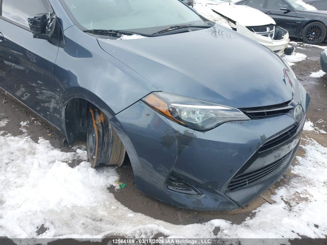 2T1BURHE9JC122879 Toyota COROLLA LE