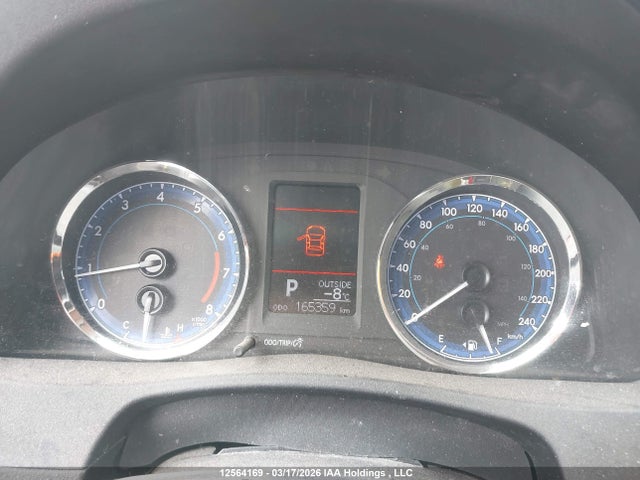 2T1BURHE9JC122879 Toyota COROLLA LE