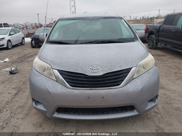 Aukcja sprzedaży 2013 Toyota Sienna, vin: 5TDKK3DC2DS313739, numer aukcji: 12564197