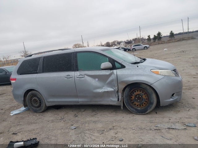 Aukcja sprzedaży 2013 Toyota Sienna, vin: 5TDKK3DC2DS313739, numer aukcji: 12564197