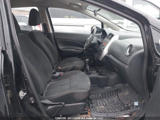 2015 Nissan Versa Note S/s Plus/sv/sl/sr მანქანა იყიდება აუქციონზე, vin: 3N1CE2CP6FL381323, აუქციონის ნომერი: 12564198