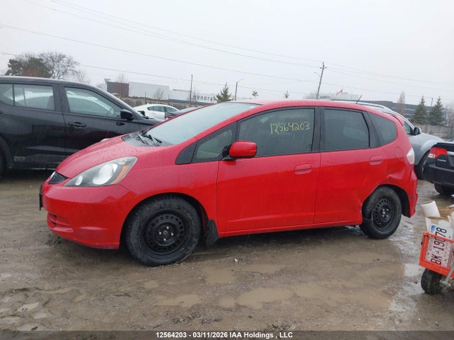 2013 Honda Fit Lx მანქანა იყიდება აუქციონზე, vin: LUCGE8H53D3008625, აუქციონის ნომერი: 12564203