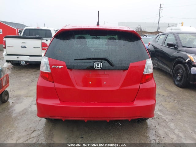 2013 Honda Fit Lx მანქანა იყიდება აუქციონზე, vin: LUCGE8H53D3008625, აუქციონის ნომერი: 12564203
