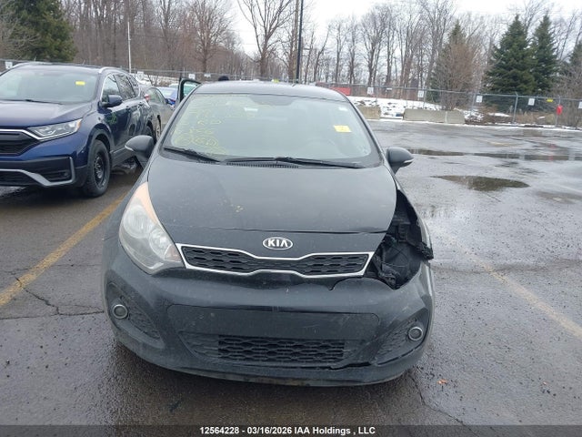 12564228 :رقم المزاد ، KNADN5A33F6991335 vin ، 2015 Kia Rio Ex/lx/lx+/sx مزاد بيع
