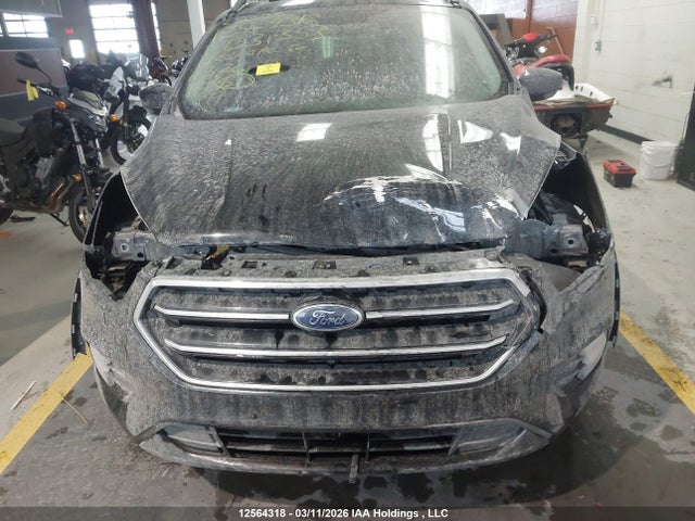 12564318 :رقم المزاد ، 1FMCU9G96HUD31353 vin ، 2017 Ford Escape Se مزاد بيع