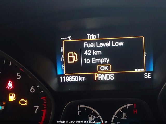 12564318 :رقم المزاد ، 1FMCU9G96HUD31353 vin ، 2017 Ford Escape Se مزاد بيع
