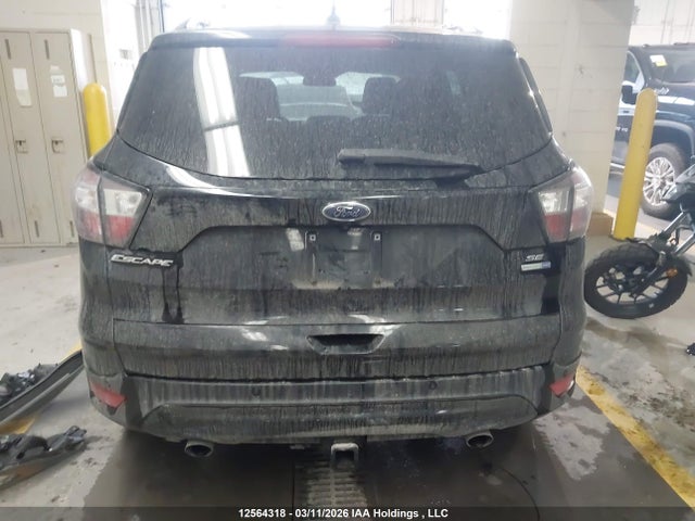 12564318 :رقم المزاد ، 1FMCU9G96HUD31353 vin ، 2017 Ford Escape Se مزاد بيع