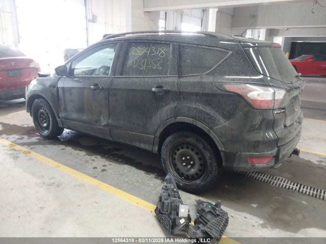 12564318 :رقم المزاد ، 1FMCU9G96HUD31353 vin ، 2017 Ford Escape Se مزاد بيع
