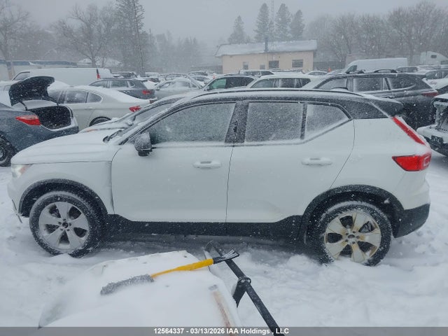 YV4162UM3L2242895 Volvo Xc40 T5 R-design