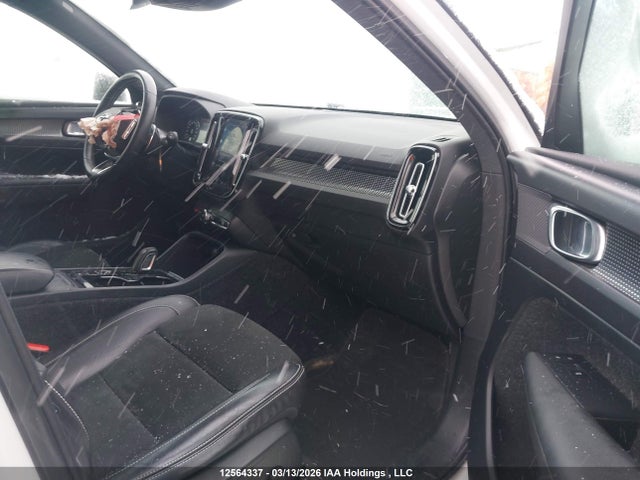 YV4162UM3L2242895 Volvo Xc40 T5 R-design