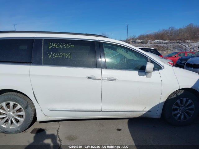 Aukcja sprzedaży 2017 Chrysler Pacifica Touring-l, vin: 2C4RC1BG2HR522984, numer aukcji: 12564350
