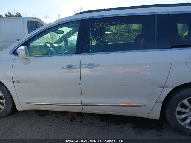 Aukcja sprzedaży 2017 Chrysler Pacifica Touring-l, vin: 2C4RC1BG2HR522984, numer aukcji: 12564350