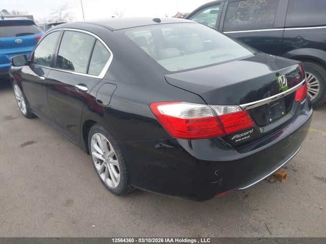 1HGCR2F99FA800563 Honda Accord Touring