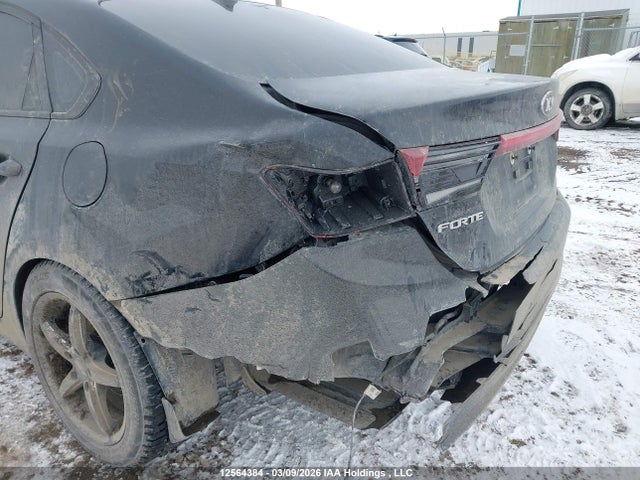 2021 Kia Forte მანქანა იყიდება აუქციონზე, vin: 3KPF24AD0ME364994, აუქციონის ნომერი: 12564384