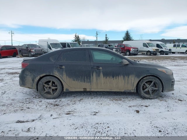 2021 Kia Forte მანქანა იყიდება აუქციონზე, vin: 3KPF24AD0ME364994, აუქციონის ნომერი: 12564384