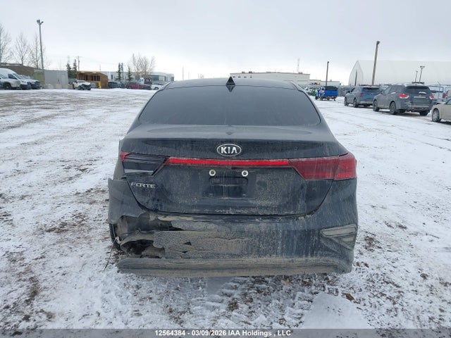 2021 Kia Forte მანქანა იყიდება აუქციონზე, vin: 3KPF24AD0ME364994, აუქციონის ნომერი: 12564384