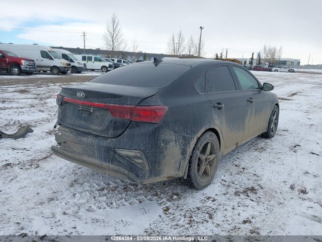 2021 Kia Forte მანქანა იყიდება აუქციონზე, vin: 3KPF24AD0ME364994, აუქციონის ნომერი: 12564384