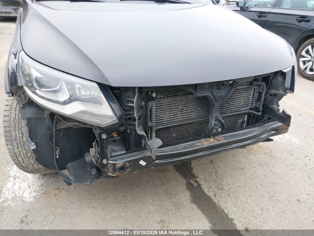 2015 Volkswagen Tiguan მანქანა იყიდება აუქციონზე, vin: WVGJV7AX5FW520299, აუქციონის ნომერი: 12564412