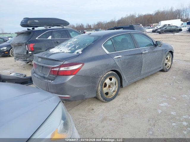 1HGCR2F0XHA802326 Honda Accord Touring
