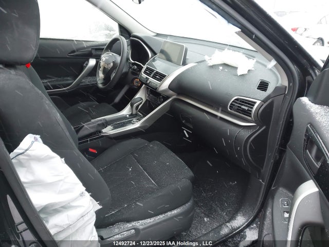 JA4AT3AA7LZ607088 Mitsubishi Eclipse Cross Es