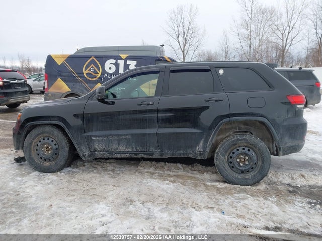 1C4RJFAG3HC830453 Jeep Grand Cherokee Laredo