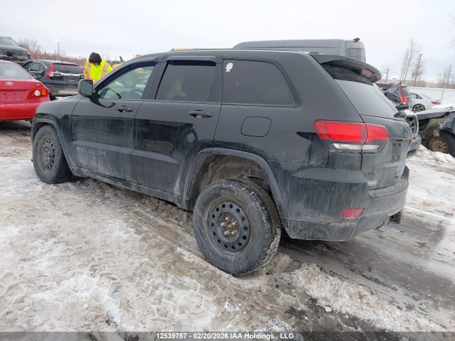 1C4RJFAG3HC830453 Jeep Grand Cherokee Laredo