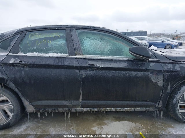 3VWGM7BU5NM019415 Volkswagen Jetta
