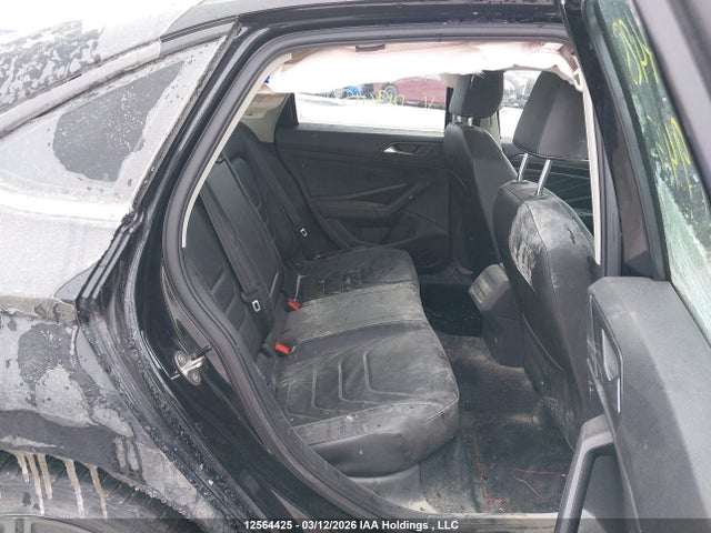 3VWGM7BU5NM019415 Volkswagen Jetta