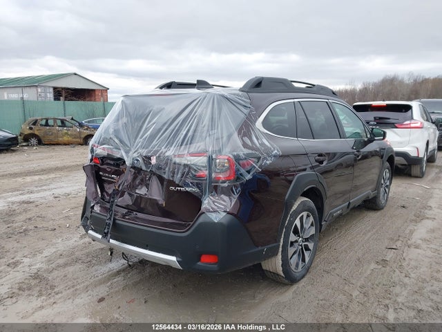 4S4BTDNC8S3104467 Subaru Outback Limited