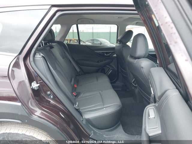 4S4BTDNC8S3104467 Subaru Outback Limited